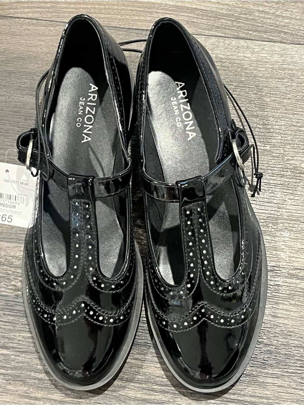 Arizona Jean Company Black Patent T-Strap Brogue Flats size 9M